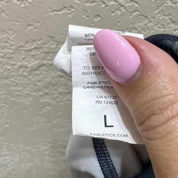 Fabletics Define PowerHold® Mid-Rise Capri Workout Pants Size L EUC - Picture 8 of 8